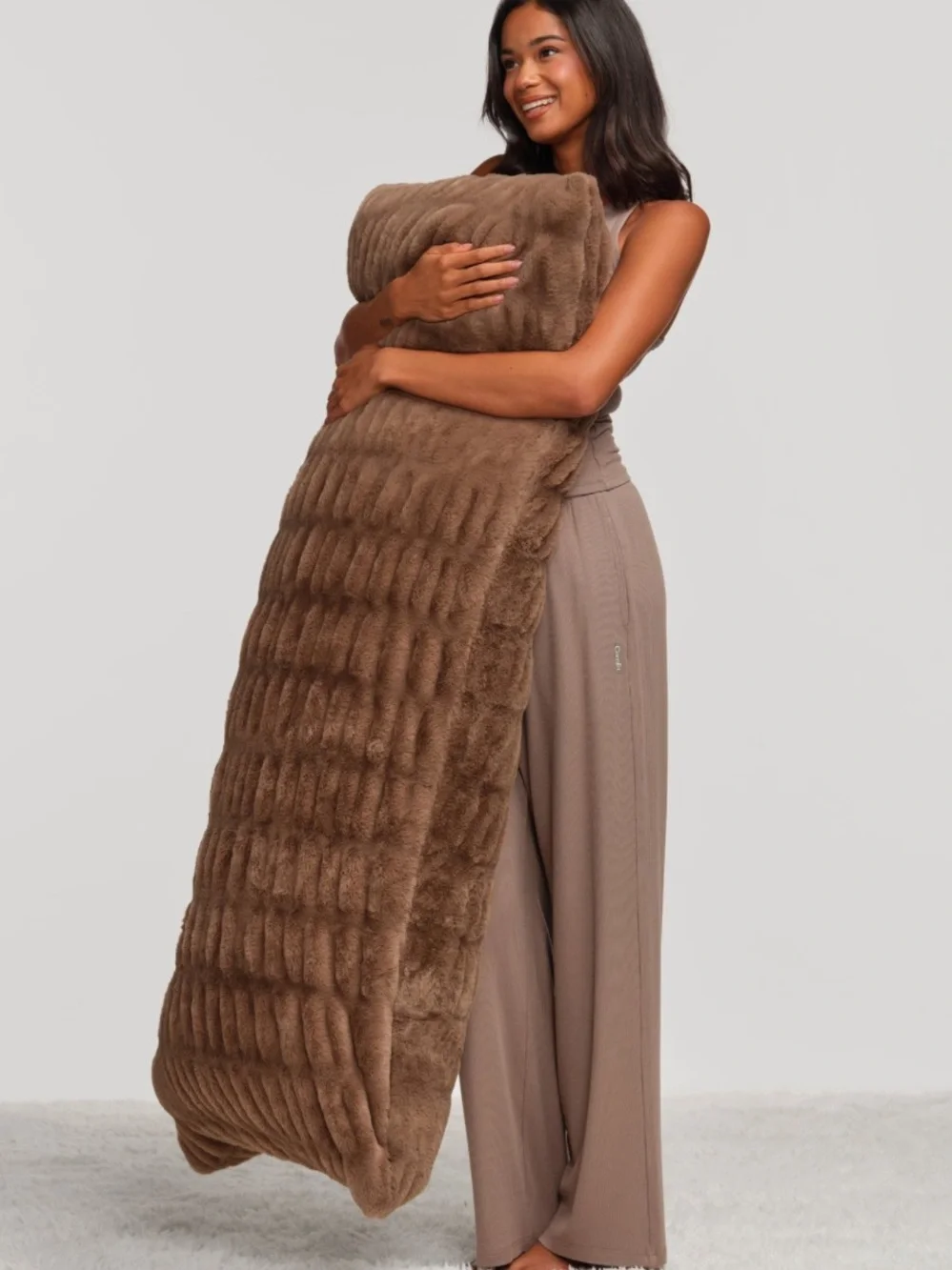 Comfrt NWT Dreamer Full Body Pillow Bear